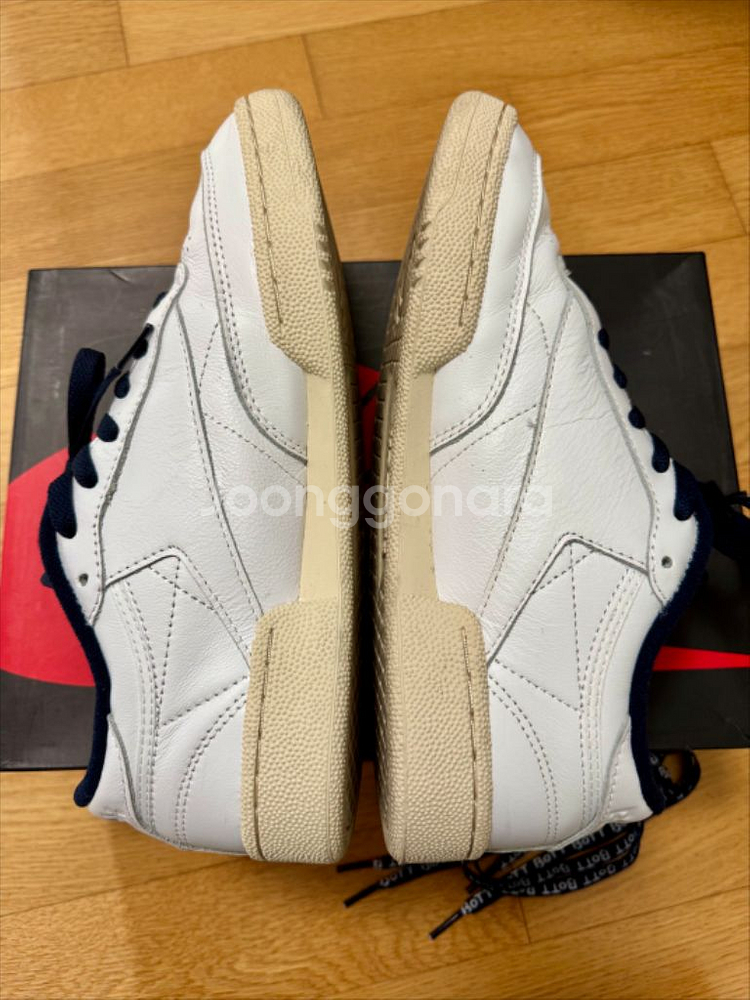 리복 클럽C85 Bott 260 중고 팝니다.--4
