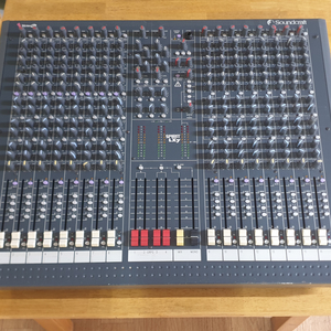 사운드크레프트 24채널 음향믹서 SPIRIT LX7