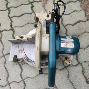 마끼다 각도절단기 LS1040S 팝니다