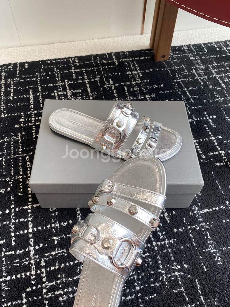 Balenciaga 발렌시아가 여성 시티 플랫 뮬 실버--5