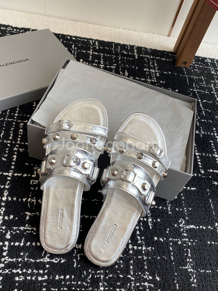 Balenciaga 발렌시아가 여성 시티 플랫 뮬 실버--7