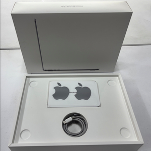 . 맥북에어13인치 m2 램24gb 저장장치 512gb