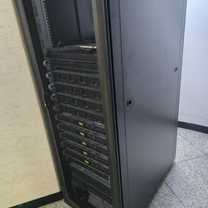 렌더팜 10대 렉포함 판매합니다