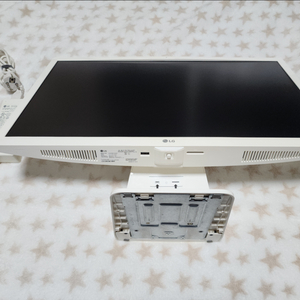 LG 일체형PC 24V50N. i3-10110U