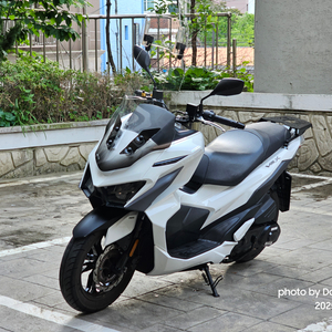 22년식 sym vsx125 화이트 2만km 팔아요