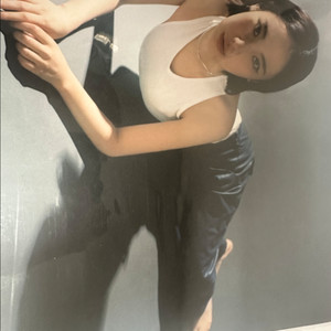 유라 lp 미개봉 판매합니다:)