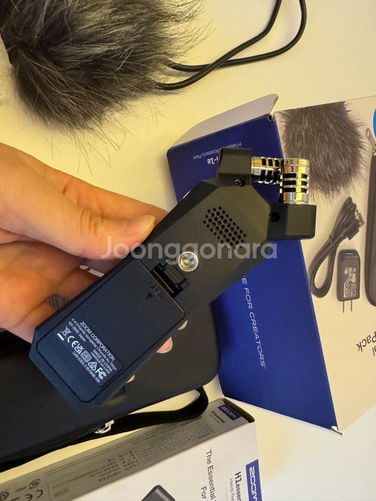 Zoom H1essential Handy Recorde--4