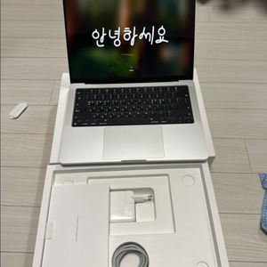 S급 ) 맥북 프로 M3 14인치 8gb 1tb 스블