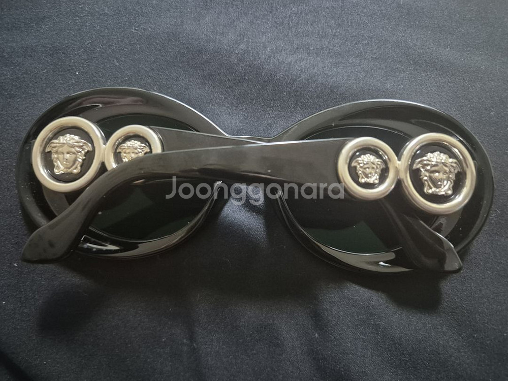 베르사체 빈티지 선글라스입니다--3