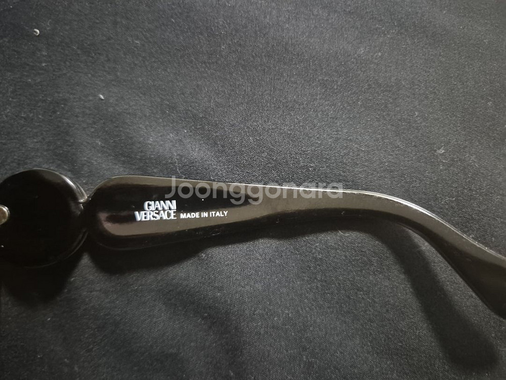 베르사체 빈티지 선글라스입니다--4
