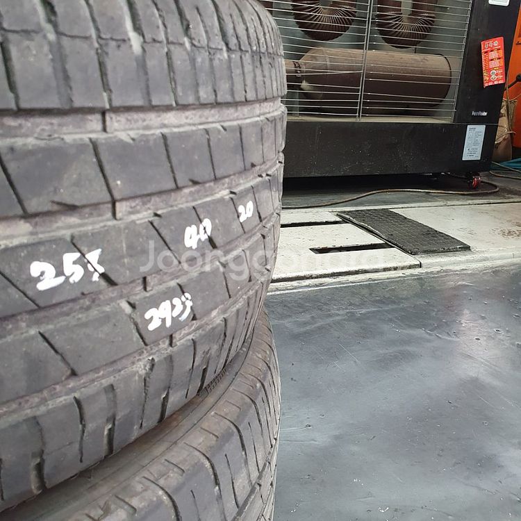 255 40 20 2554020굿이어 이글f1한대분--5