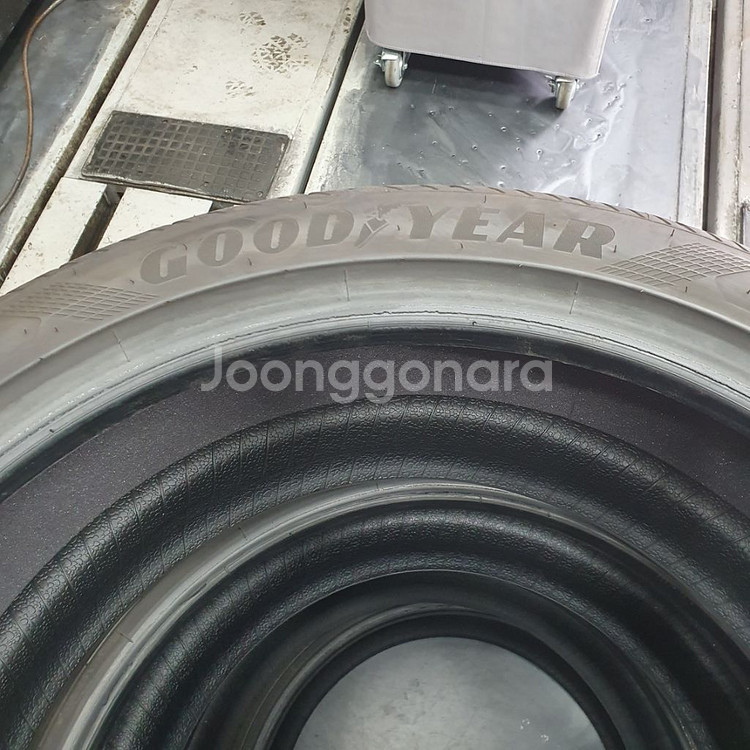 255 40 20 2554020굿이어 이글f1한대분--6
