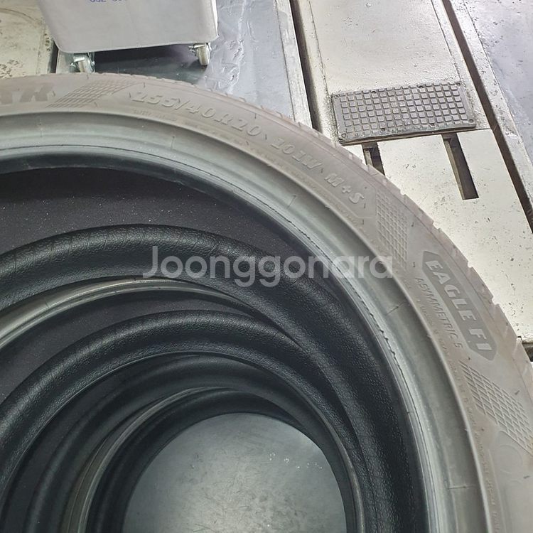 255 40 20 2554020굿이어 이글f1한대분--7