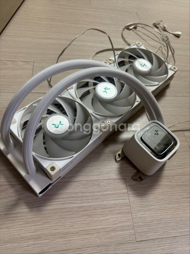 7800X3D + B650 Aorus elite ice--5