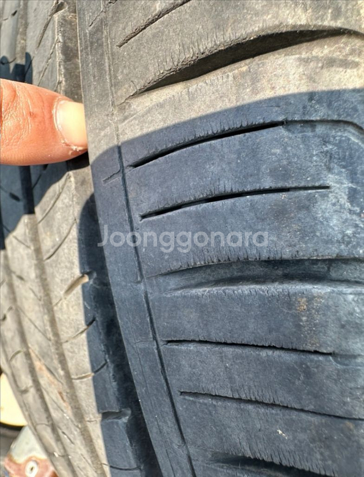235 50 R18 타이어 팝니다!--1