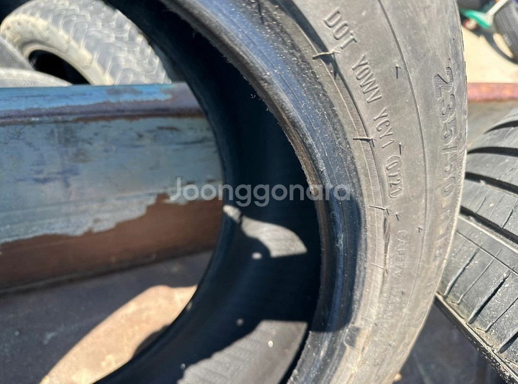 235 50 R18 타이어 팝니다!--2