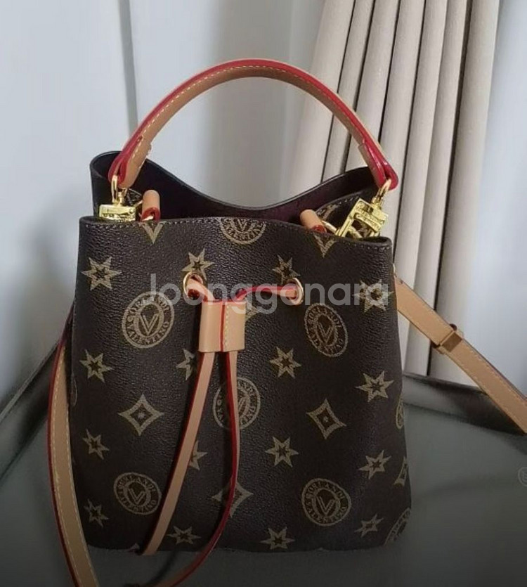 정품 발렌티노 올란디 버킥백 새상품--7