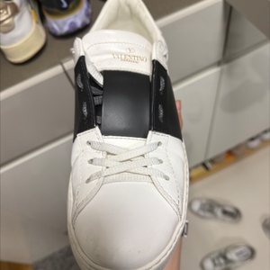 발렌티노 스니커즈 275
