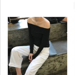 프로스트제이 오프숄더 티셔츠