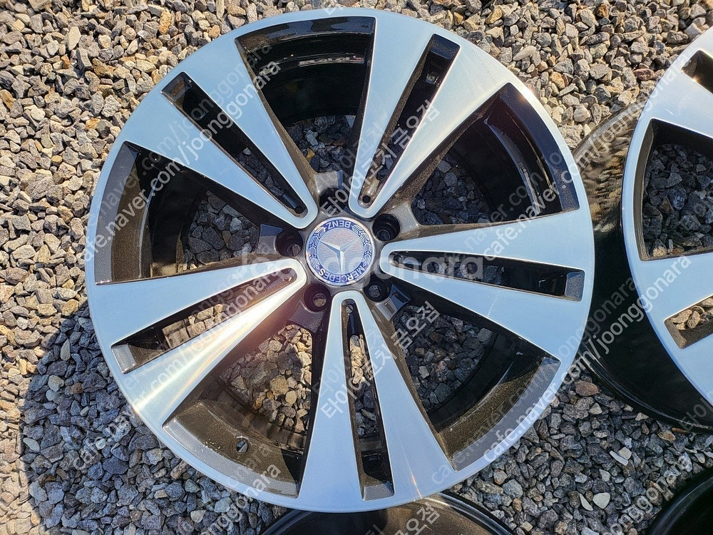 19인치 벤츠 CLS350 건메탈폴리쉬 순정휠 1대분--5