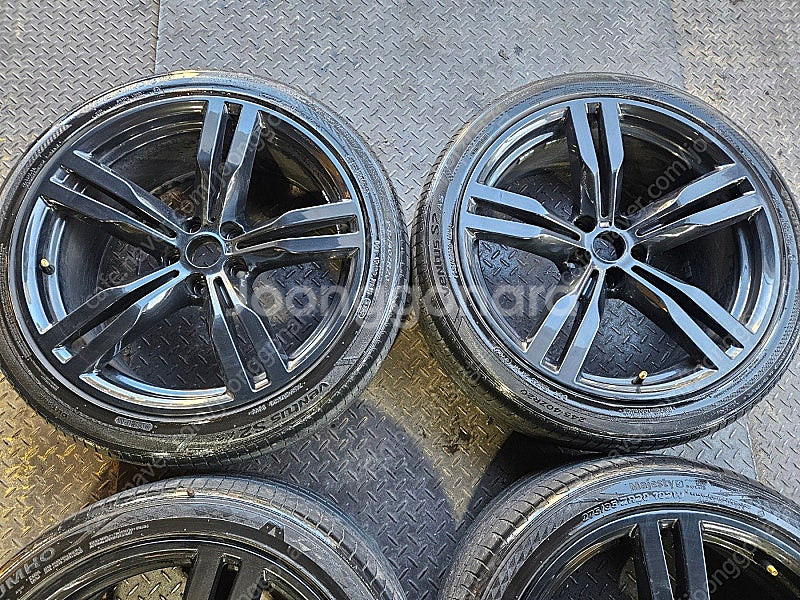 20인치 BMW 7시리즈 648M 유광블랙 중고휠타이어...--1