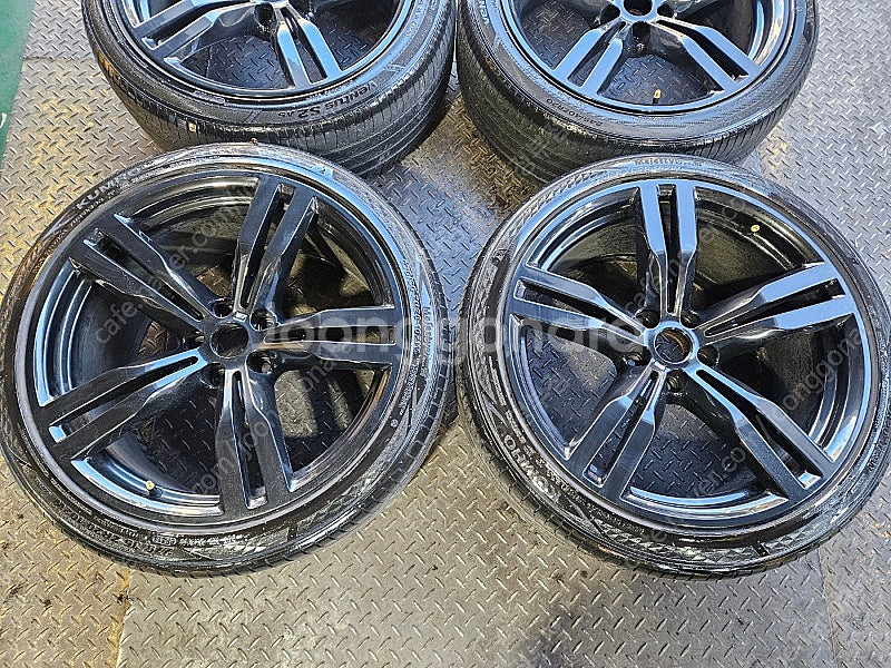 20인치 BMW 7시리즈 648M 유광블랙 중고휠타이어...--2