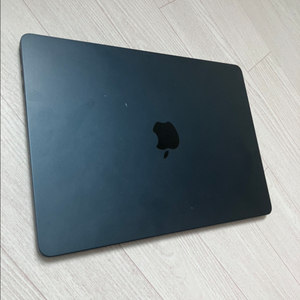 맥북에어13 m3 16/256