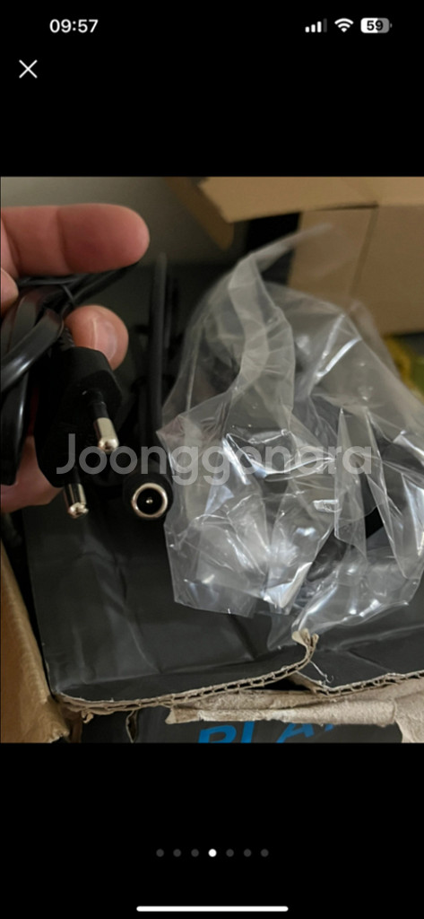 전동킥보드 충전기로 사용되고 있는 상품입니다.--3