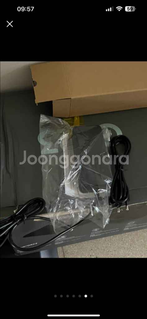 전동킥보드 충전기로 사용되고 있는 상품입니다.--4