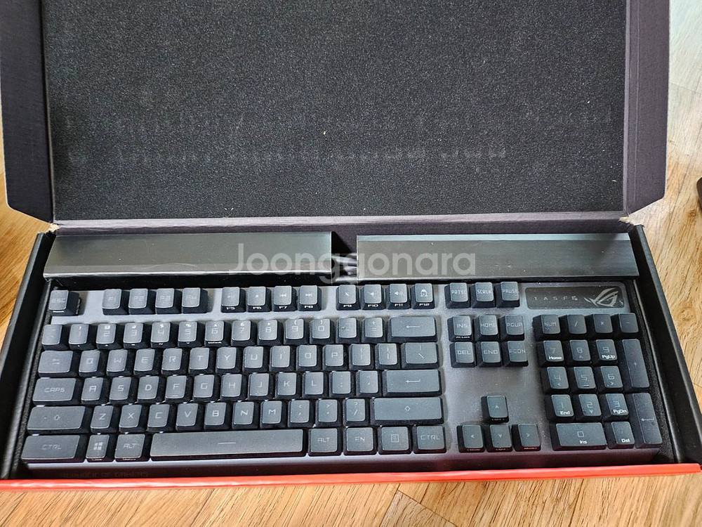 ASUS ROG Strix Scope RX 키보드--1