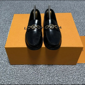 루이비통 24fw 체스플랫로퍼 36