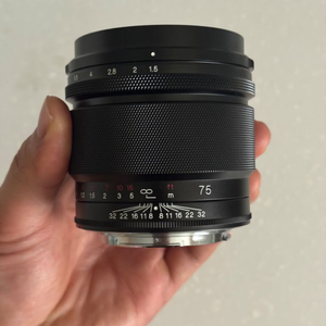 보이그랜더 NOKTON 75mm F1.5 캐논 RF