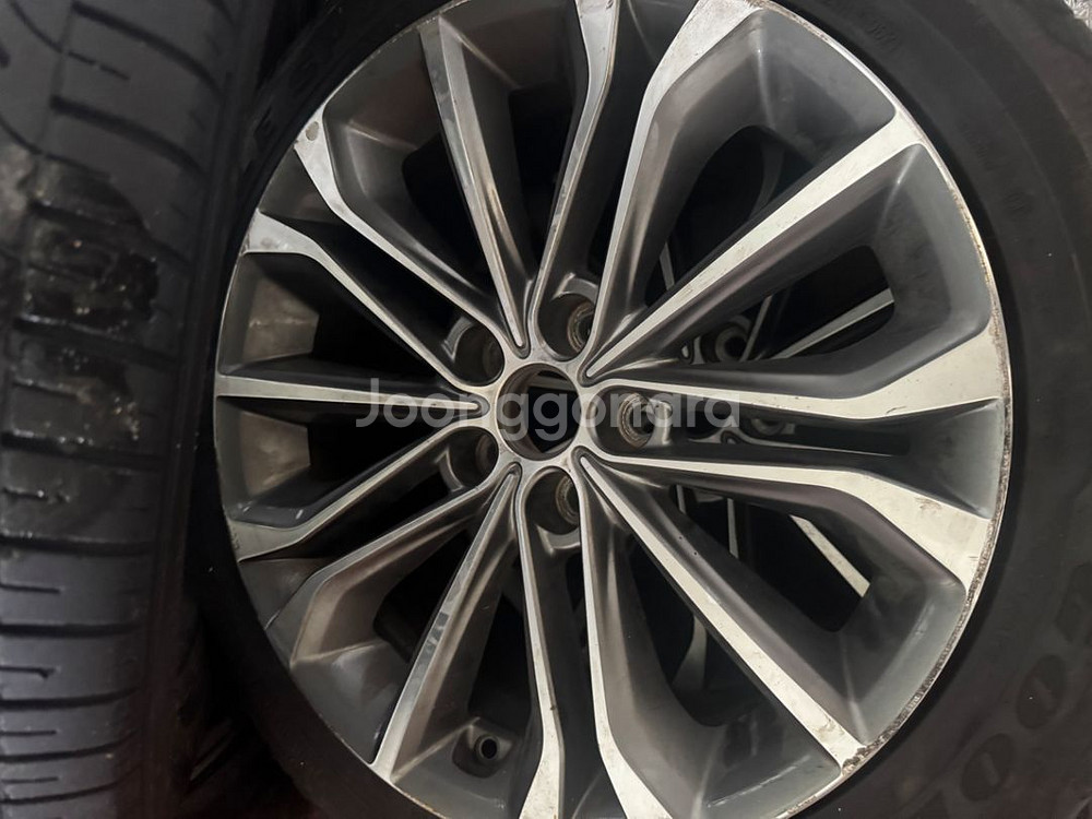 제네시스dh 18인치 휠 타이어 4짝 세트 판매합니다--7