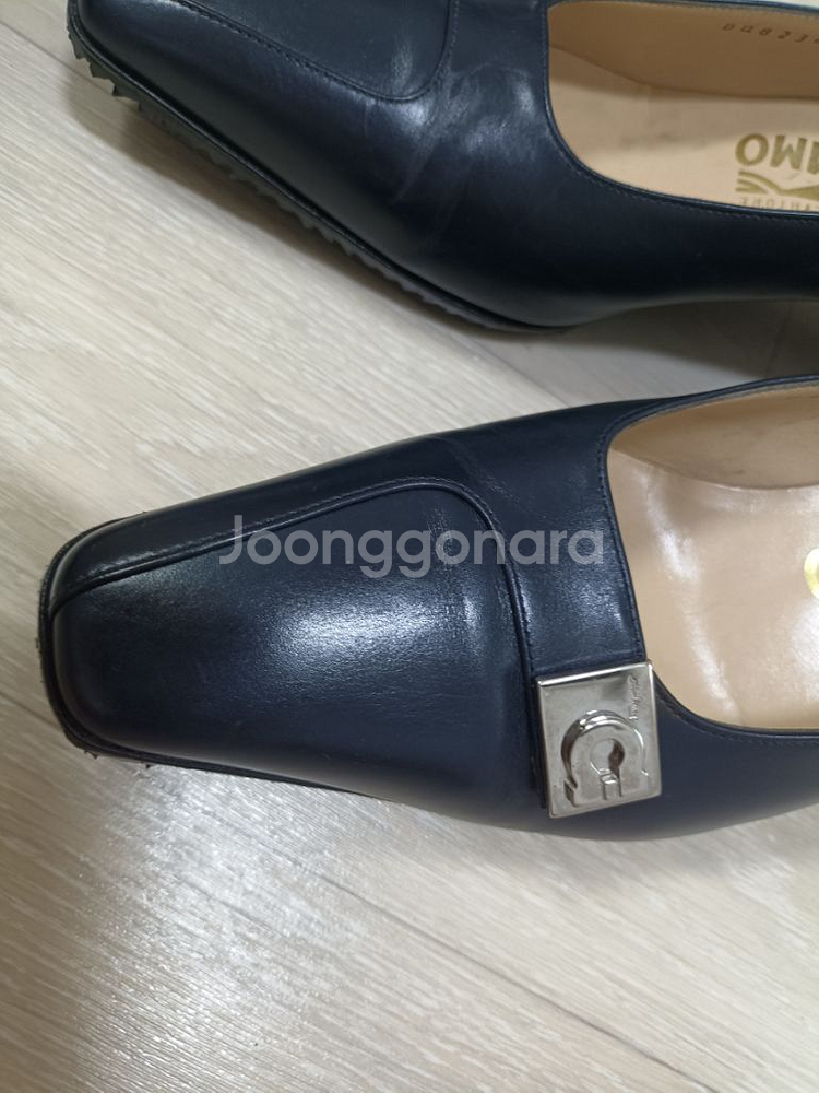 페레가모 //정품 낮은정장구두 7C(240)/거의새제품--5