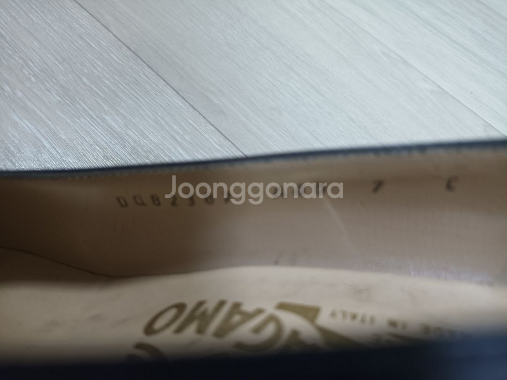 페레가모 //정품 낮은정장구두 7C(240)/거의새제품--7