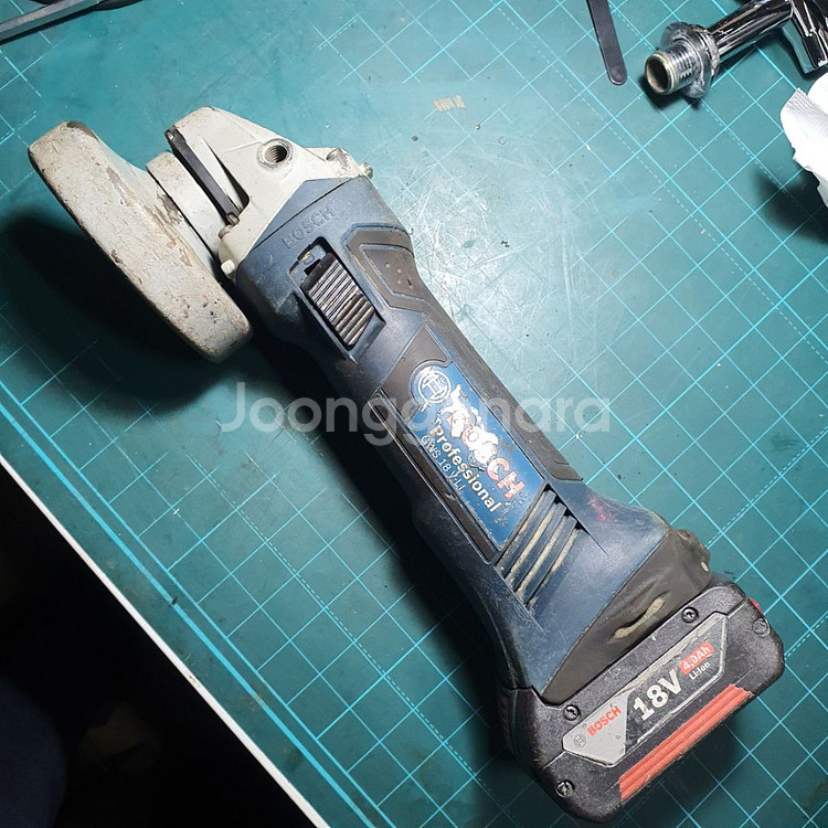 마끼다 무선 핸드그라이더 베어틀--0