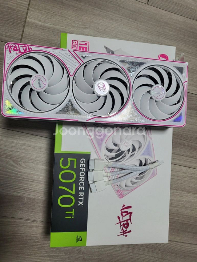 RTX 5070Ti ULTRA OC White--0
