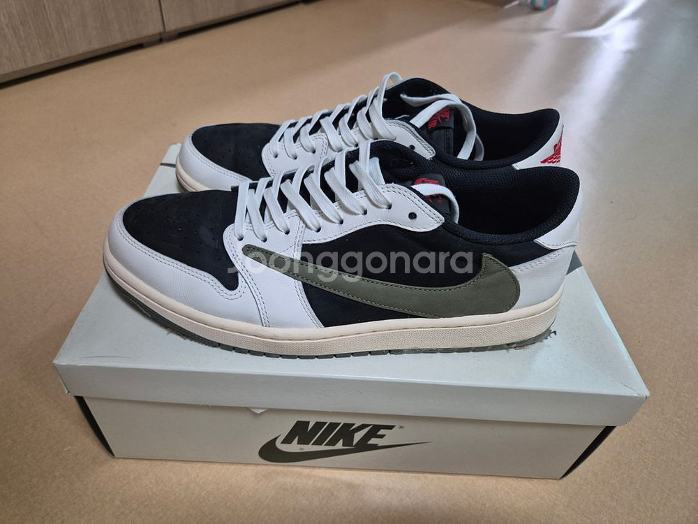 (W) Jordan 1 x Travis Scott Re--1