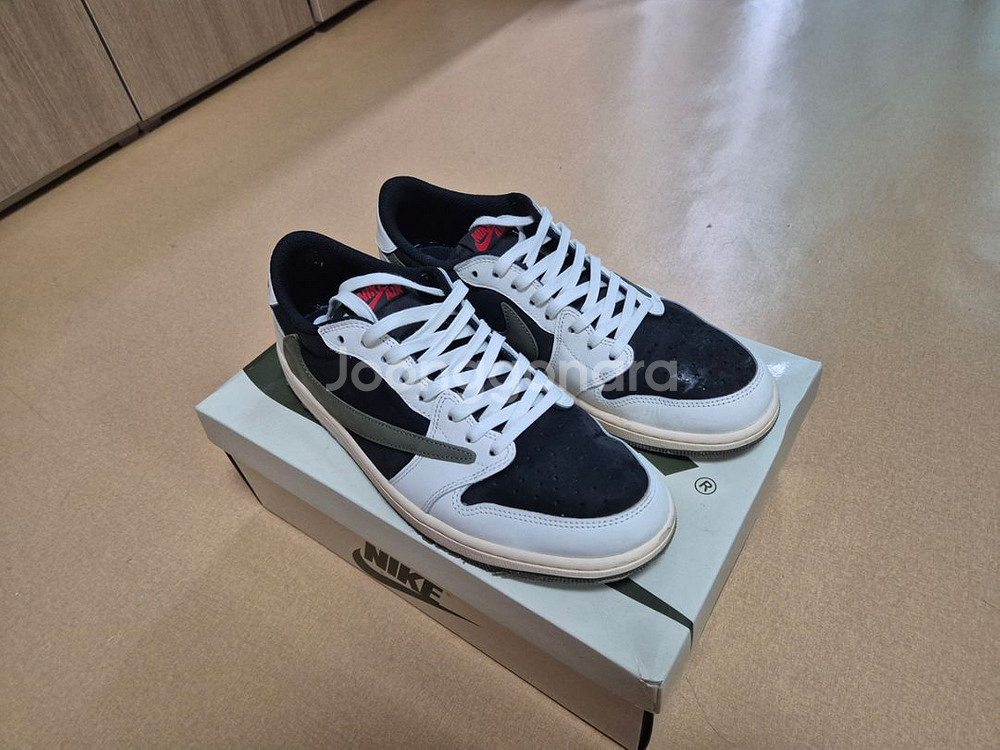 (W) Jordan 1 x Travis Scott Re--0