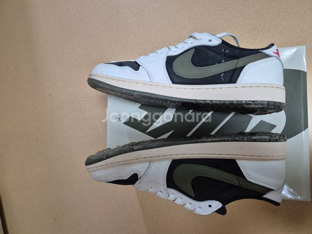 (W) Jordan 1 x Travis Scott Re--3