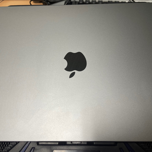 맥북에어15인치 M3 8gb 256gb 판매합니다