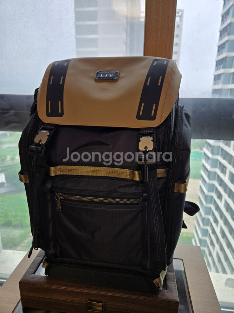 투미 엑스페디션 대용량 새상품 급처 팝니다!--0