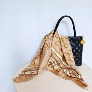 셀린느실크스카프(88cm)[JA8971_0082-02]