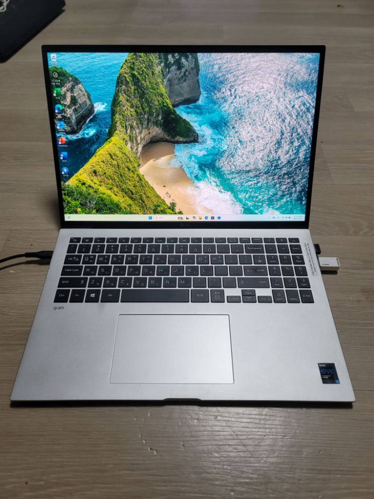 LG 16Z90P-GA5SK 그램 i5 노트북--0