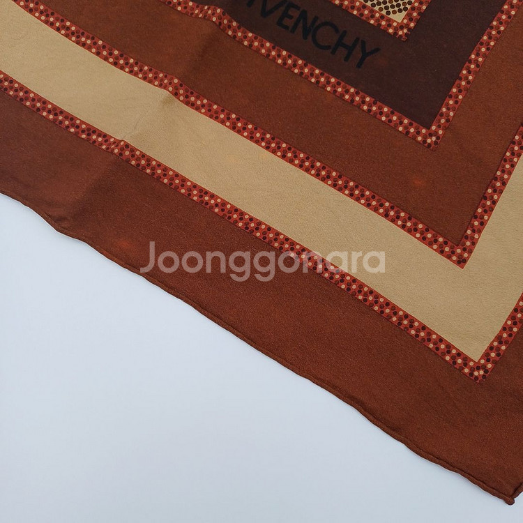 지방시 실크스카프(78cm)[A8971_0082-03]--2
