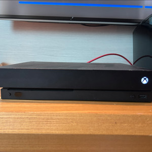 엑스박스원X XBOX One X + 게임 4개