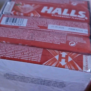 [스페인직구] HALLS 스트로베리 무설탕 캔디 20개