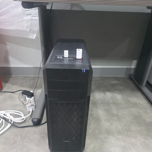 데스크탑 i7 7700k SSD256 +HDD 1 테라