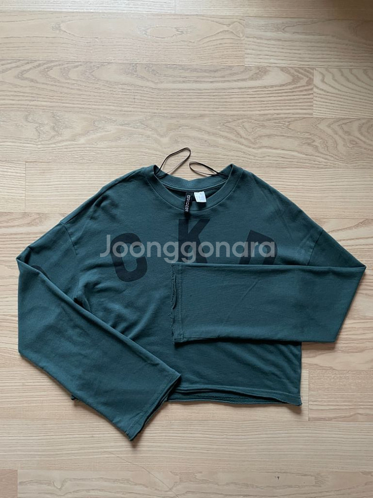 H&M 긴팔크롭티 사이즈free 깨끗--1