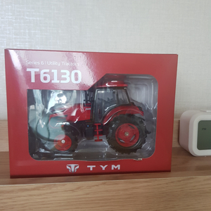 TYM T6130 트랙터 미니어처